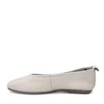 Carmela Γυναικείες δερμάτινες μπαλαρίνες 163140 Off-White - Image 4